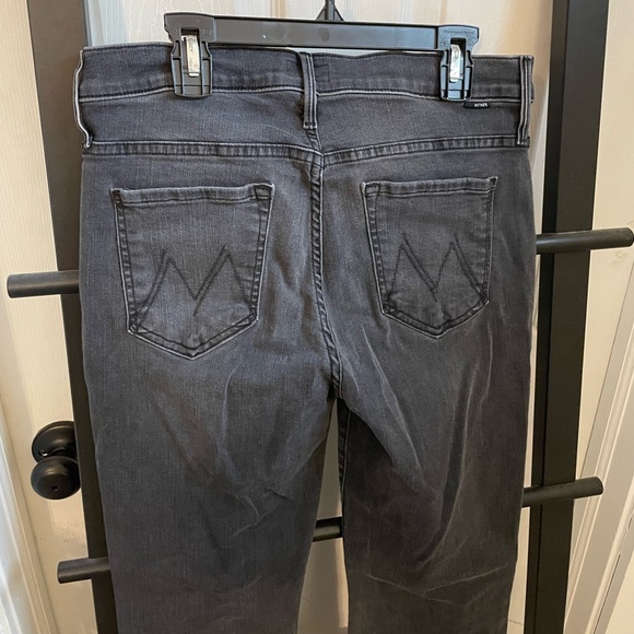 MOTHER The Weekender Fray Black Denim Jeans - Picture 7 of 10